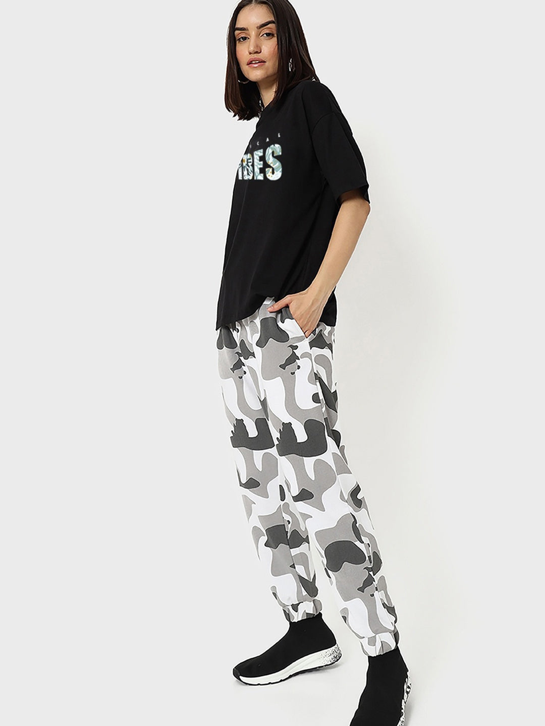 Women's Vibes Oversized Black Graphic Tee